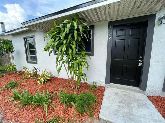 Building Photo - 1305 Overdale St