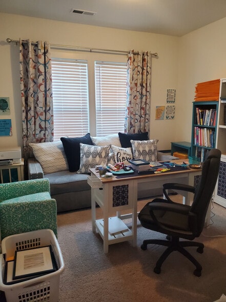 Building Photo - 1038 Grey Flint Pl