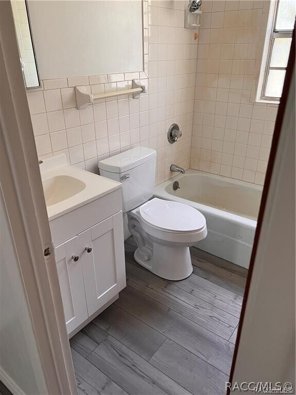 Building Photo - 6358 S Suncoast Blvd