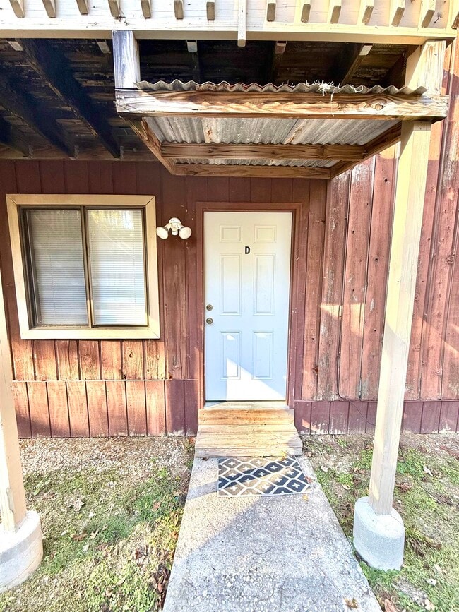 Building Photo - 1928 Nicklaus Ct