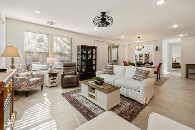 Building Photo - 5100 E Rancho Paloma Dr