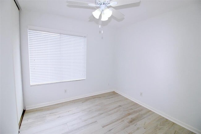 Building Photo - 2610 Chimneystone Cir