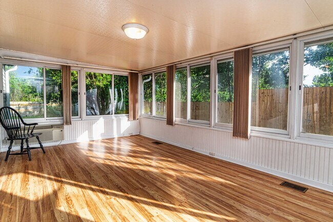 Building Photo - Home on half acre with land and storage
