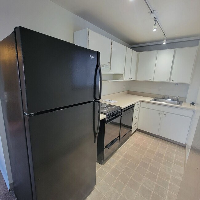 Building Photo - Santa Fe Apartments