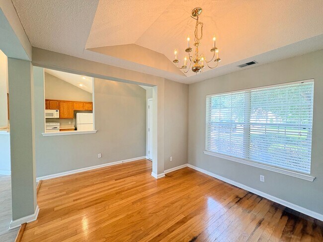Building Photo - Welcome To Edgefield