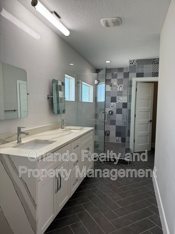 Building Photo - 521 Peachtree Rd