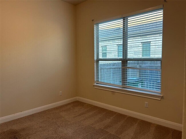 Building Photo - 3750 E Palm Valley Blvd