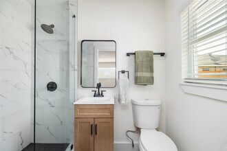 Building Photo - 1003 Claxton St