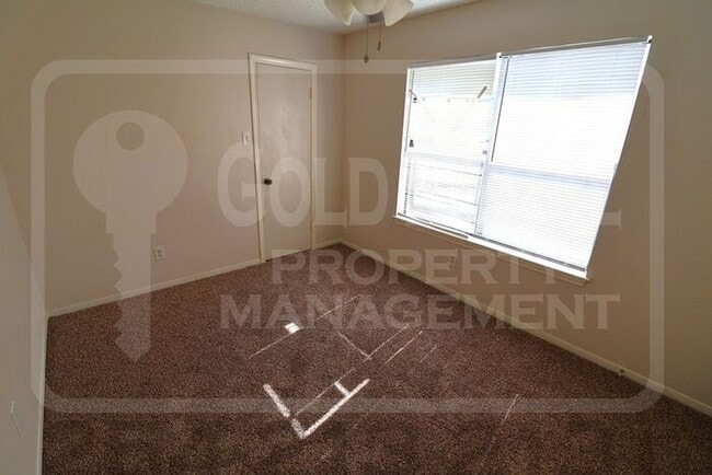 Building Photo - 503 Longhorn Cir