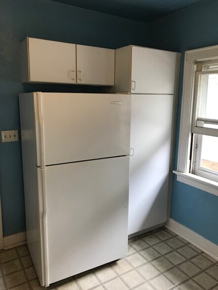 Kitchen - 3836 N Maryland Ave