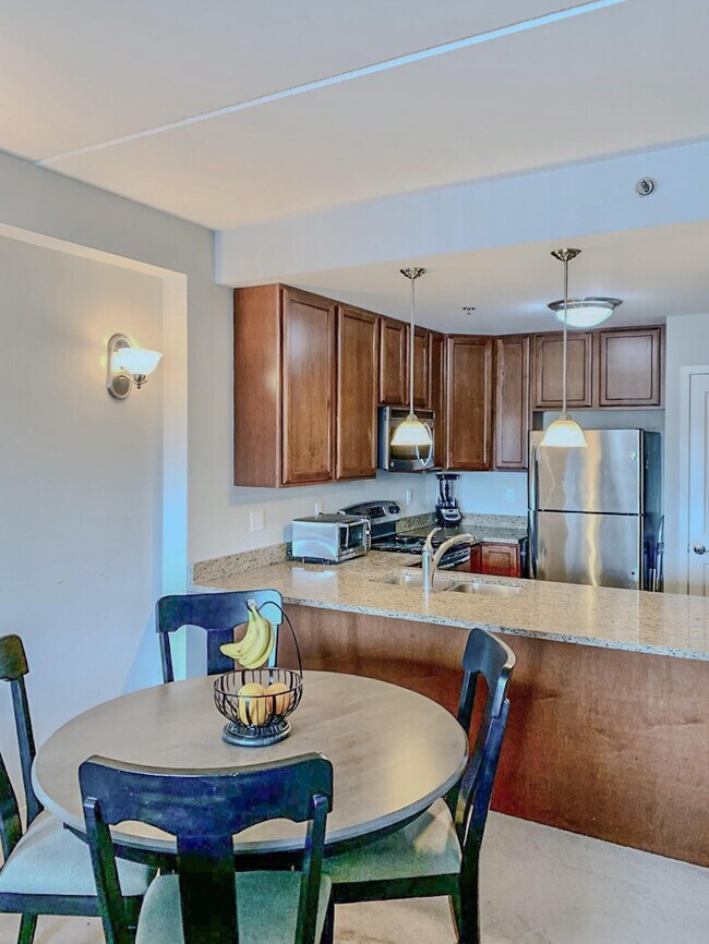 Building Photo - 111 N Ashley St