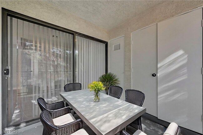 Building Photo - 4730 Nara Vista Way