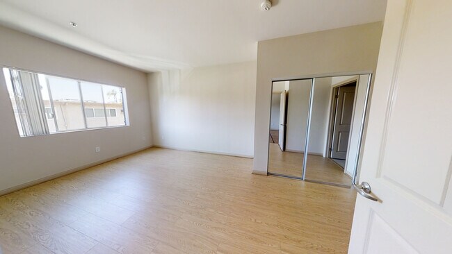 Building Photo - Kester Street Apartments