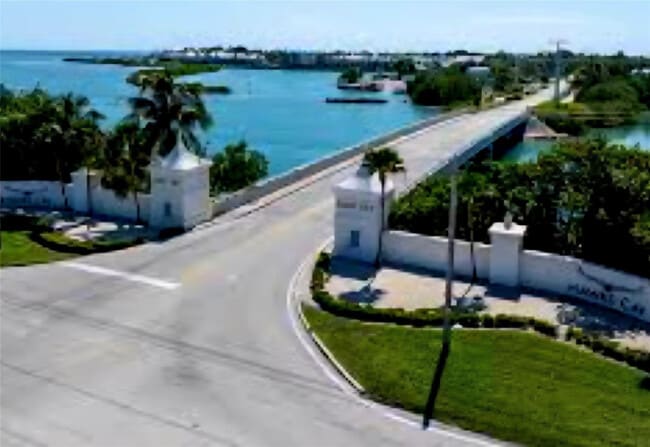 Building Photo - 300 Duck Key Dr