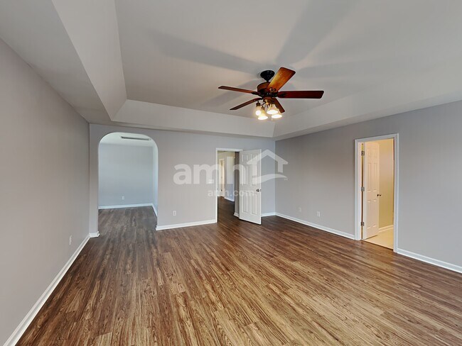 Building Photo - 912 Pristine Ln