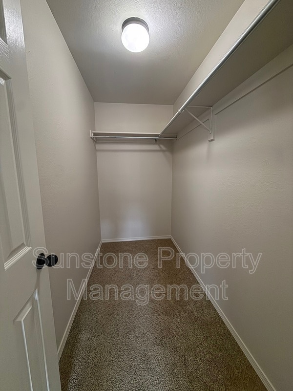 Building Photo - 14695 S Toledo Pl