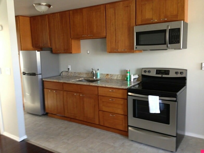 Building Photo - 3655 13th Ave W