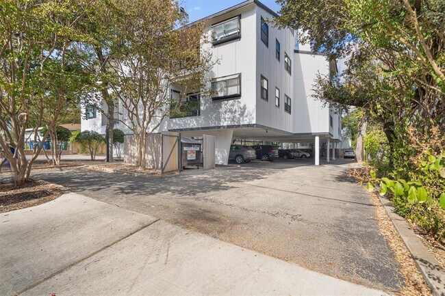Building Photo - 2508 W 12th St