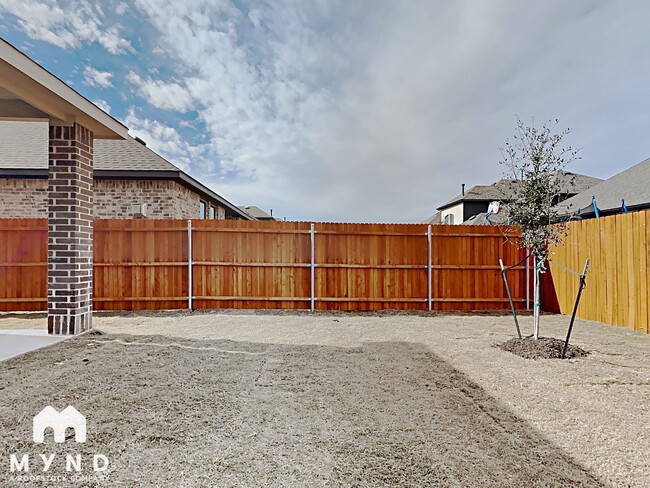 Building Photo - 14844 Gentry Dr