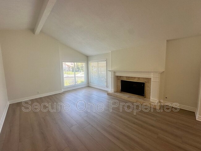 Building Photo - 3880 Via Verde