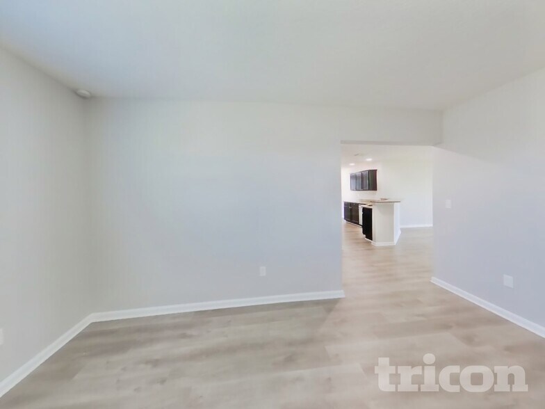 Building Photo - 77013 Birdseye Ct