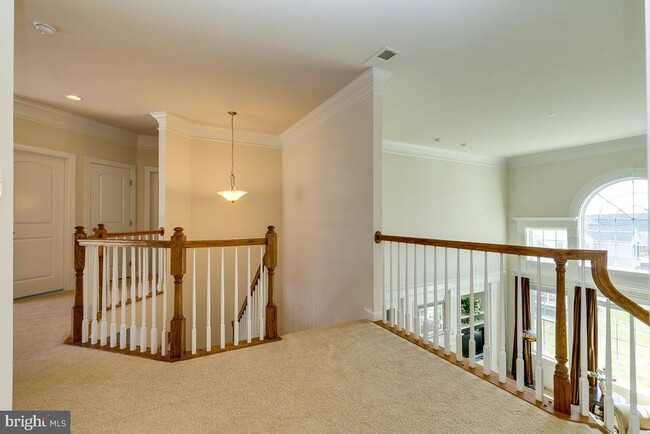 Building Photo - 42463 Pine Forest Dr