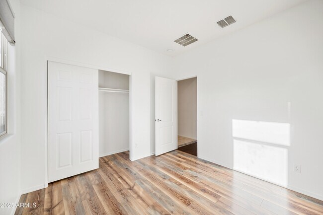 Building Photo - 2814 W Apollo Rd