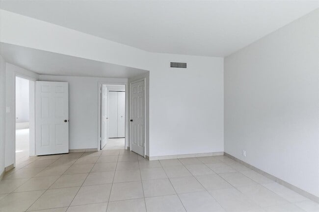 Building Photo - 7209 E McDonald Dr