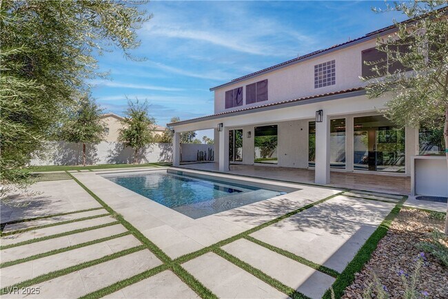 Building Photo - 10018 Twilight Canyon Ct