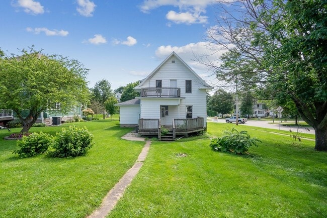 Building Photo - 1721 Clay St