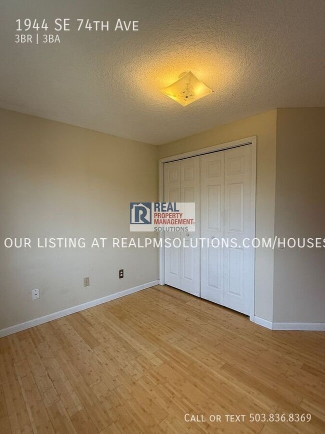 Building Photo - 1944 SE 74th Ave