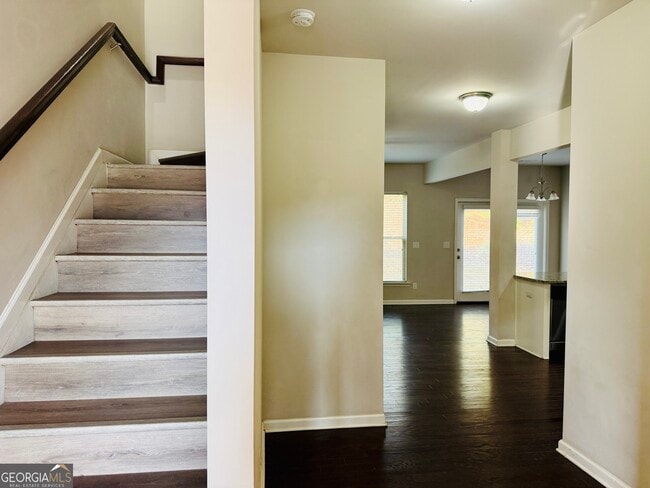 Building Photo - 256 Highland Pointe Cir E