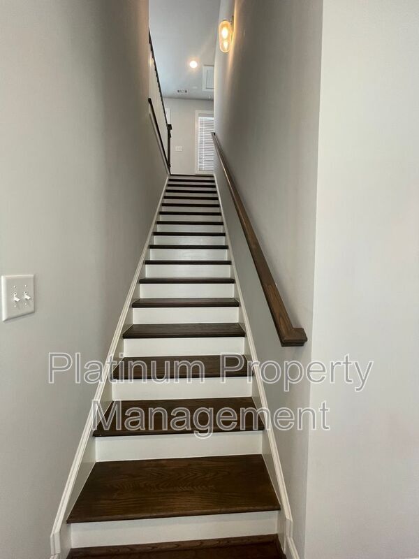 Building Photo - 2312 Echelon Ln
