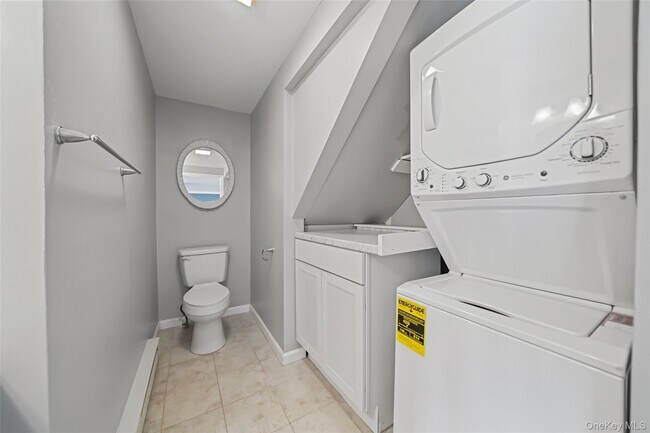 Building Photo - 333 Hudson Ave