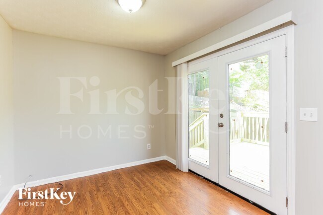 Building Photo - 1717 Bertram Ln SW