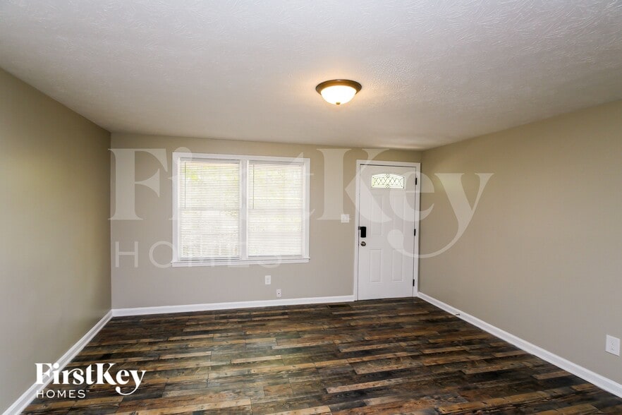 Building Photo - 3548 Birchwood Dr