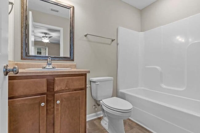 Building Photo - 2243 Del Carmel Way