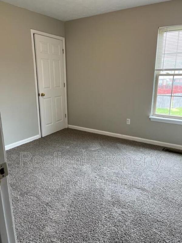 Building Photo - 689 Sherard Cir