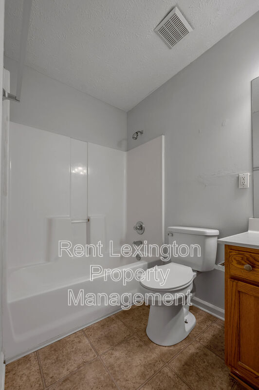 Building Photo - 660 Morgan Hills Dr