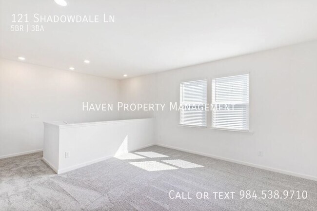 Building Photo - 121 Shadowdale Ln