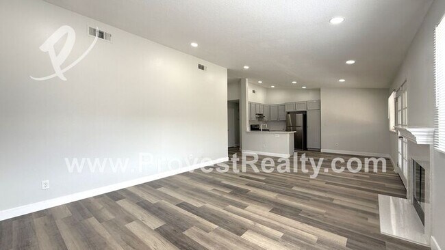 Building Photo - 14199 Estate Way