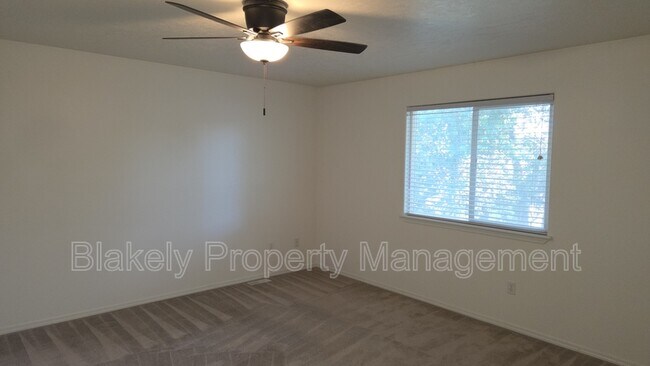 Building Photo - 3801 E Sutton Ave
