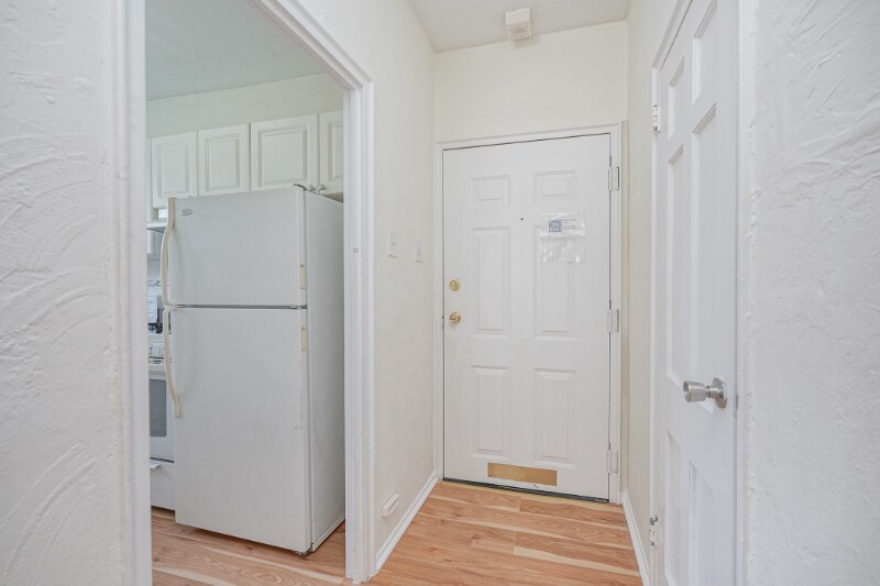 Building Photo - 671 Franklin Pl