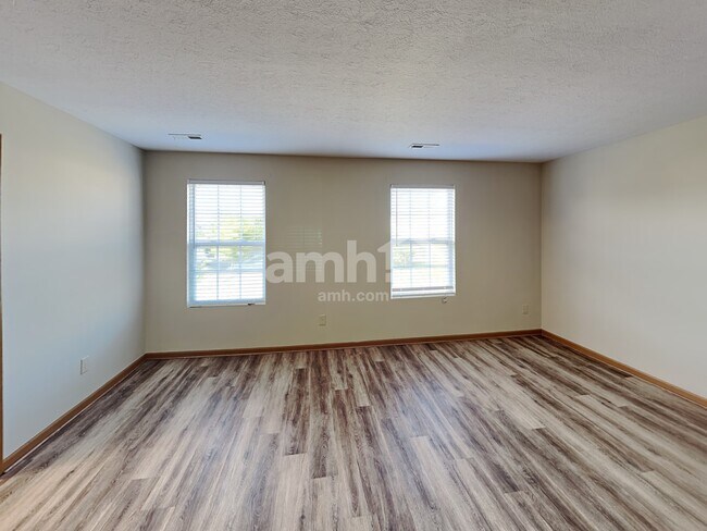 Building Photo - 439 Wellsleyglen Dr