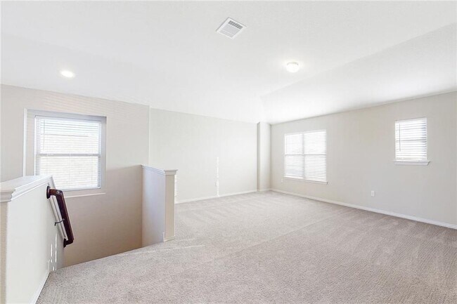 Building Photo - 17212 Crowndale Dr