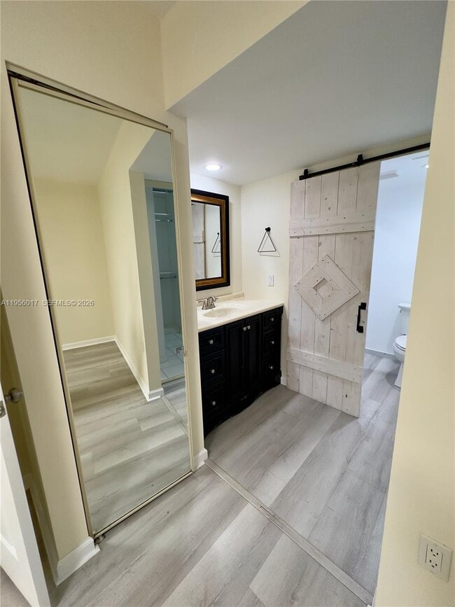 Building Photo - 1715 Whitehall Dr