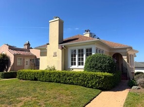 Building Photo - UPDATED BRIGHT HUGE 1650sf 2BR/1BA+BONUS Home Balboa Terrace LOTS of Natural Light AVAILABLE NOW