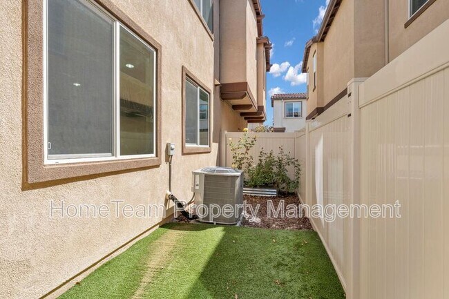 Building Photo - 1704 Cal Orchid Pl