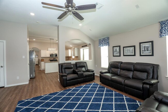 Building Photo - 18023 Melissa Springs Dr