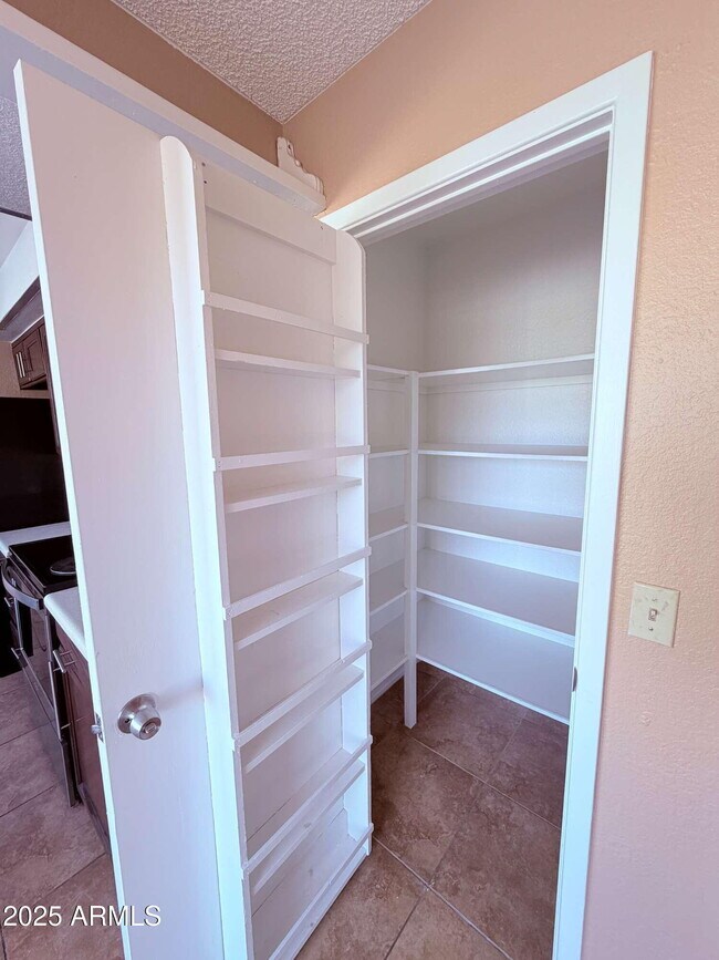 Building Photo - 4612 W Jupiter Way